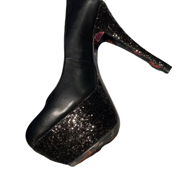 Betsey Johnson Black Women's Shoes - Picture 10 of 10